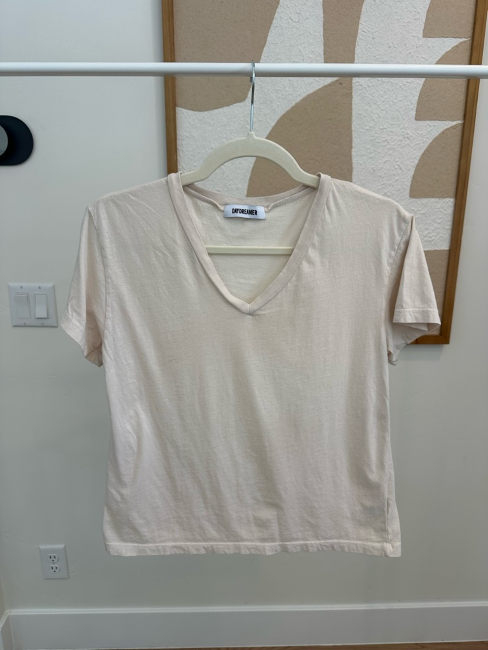 DAYDREAMER Cream V-Neck Short Sleeve Tee